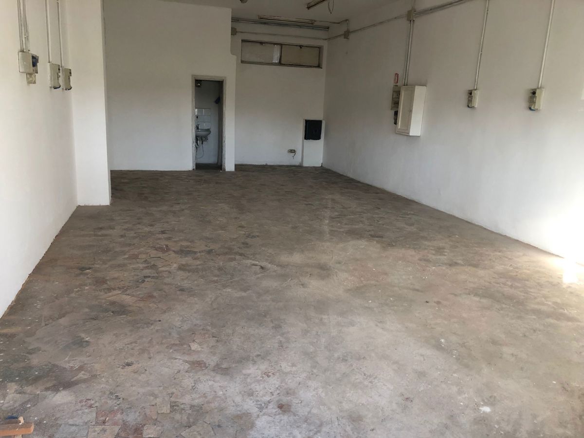 Negozio in vendita a Roma