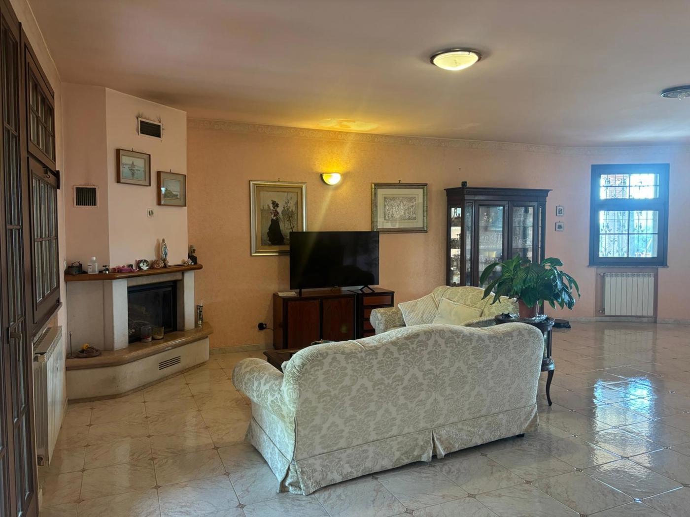 Villa con giardino a Ladispoli