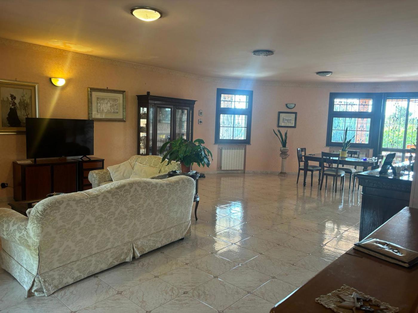 Villa con giardino a Ladispoli