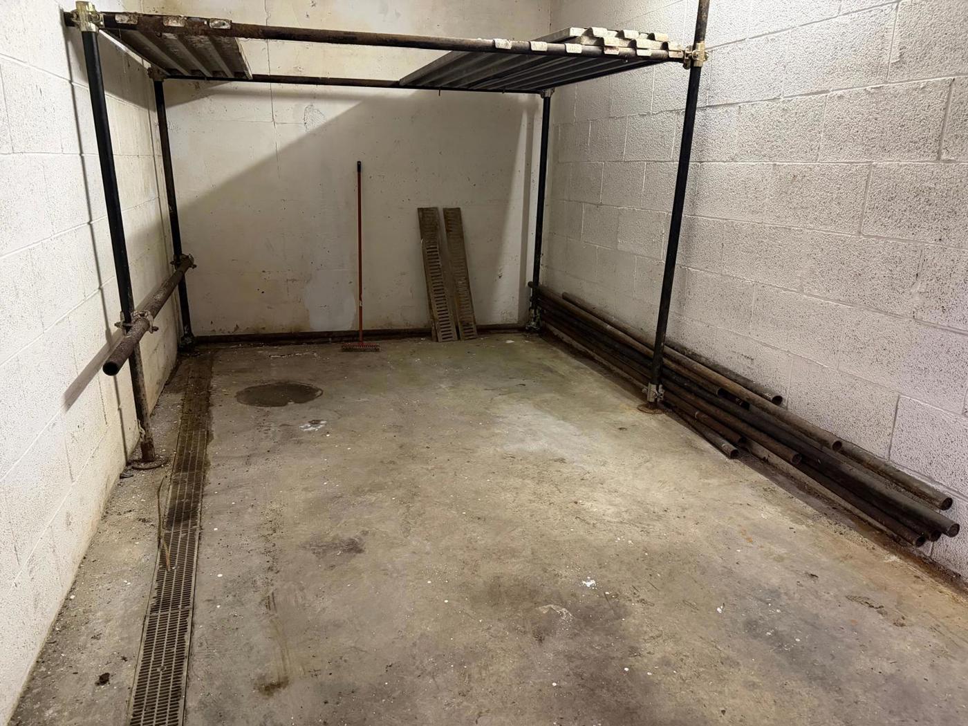 Box/Garage 15mq in vendita a Roma