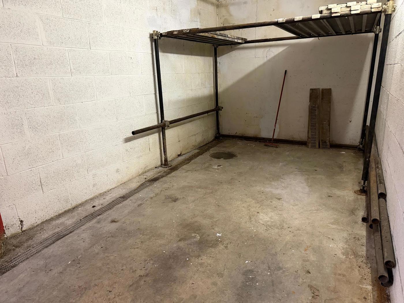 Box/Garage 15mq in vendita a Roma