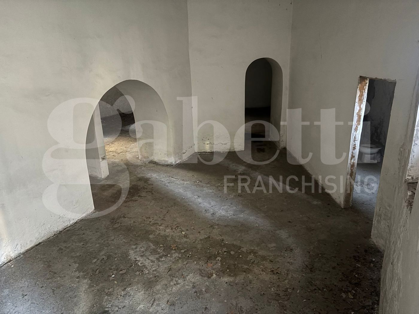 Ufficio da ristrutturare a Roma