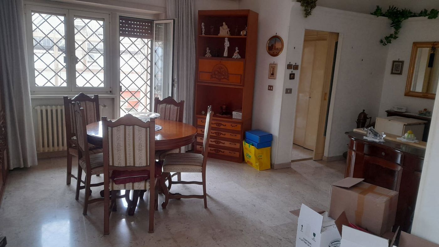 Attico da ristrutturare a Roma