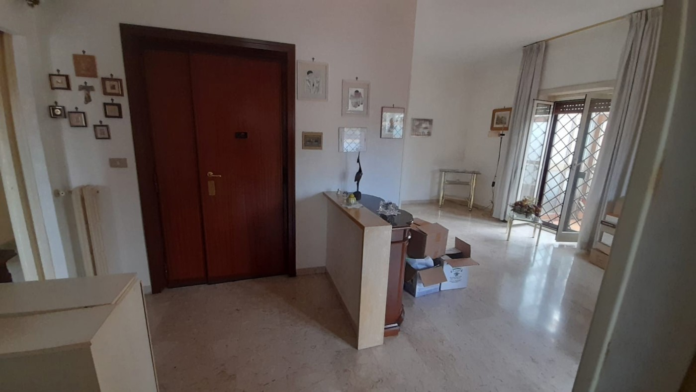 Attico da ristrutturare a Roma