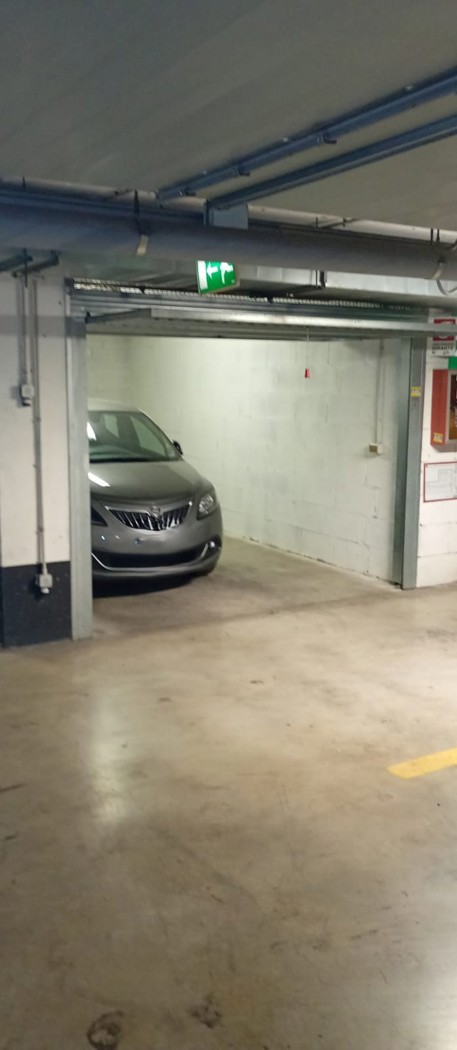 Box/Garage 18mq in vendita a Roma