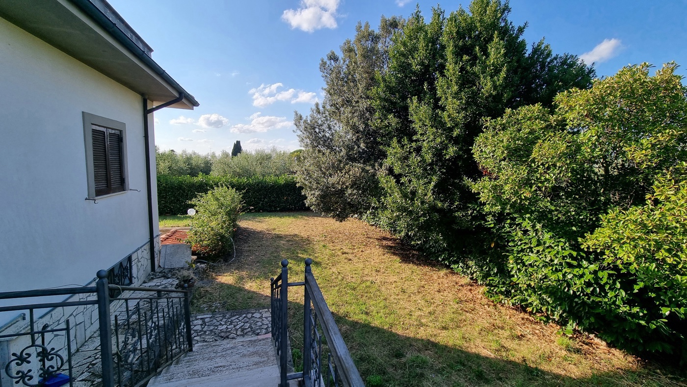 Villa con giardino a Gallicano nel Lazio