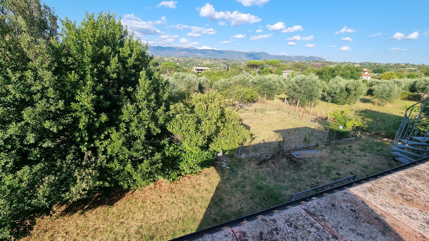 Villa con giardino a Gallicano nel Lazio