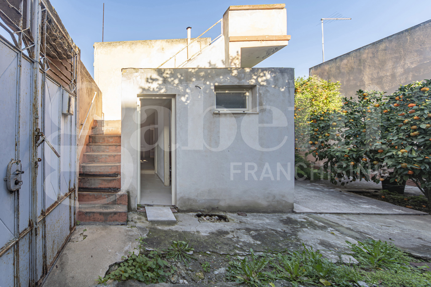 Casa indipendente da ristrutturare a Monserrato