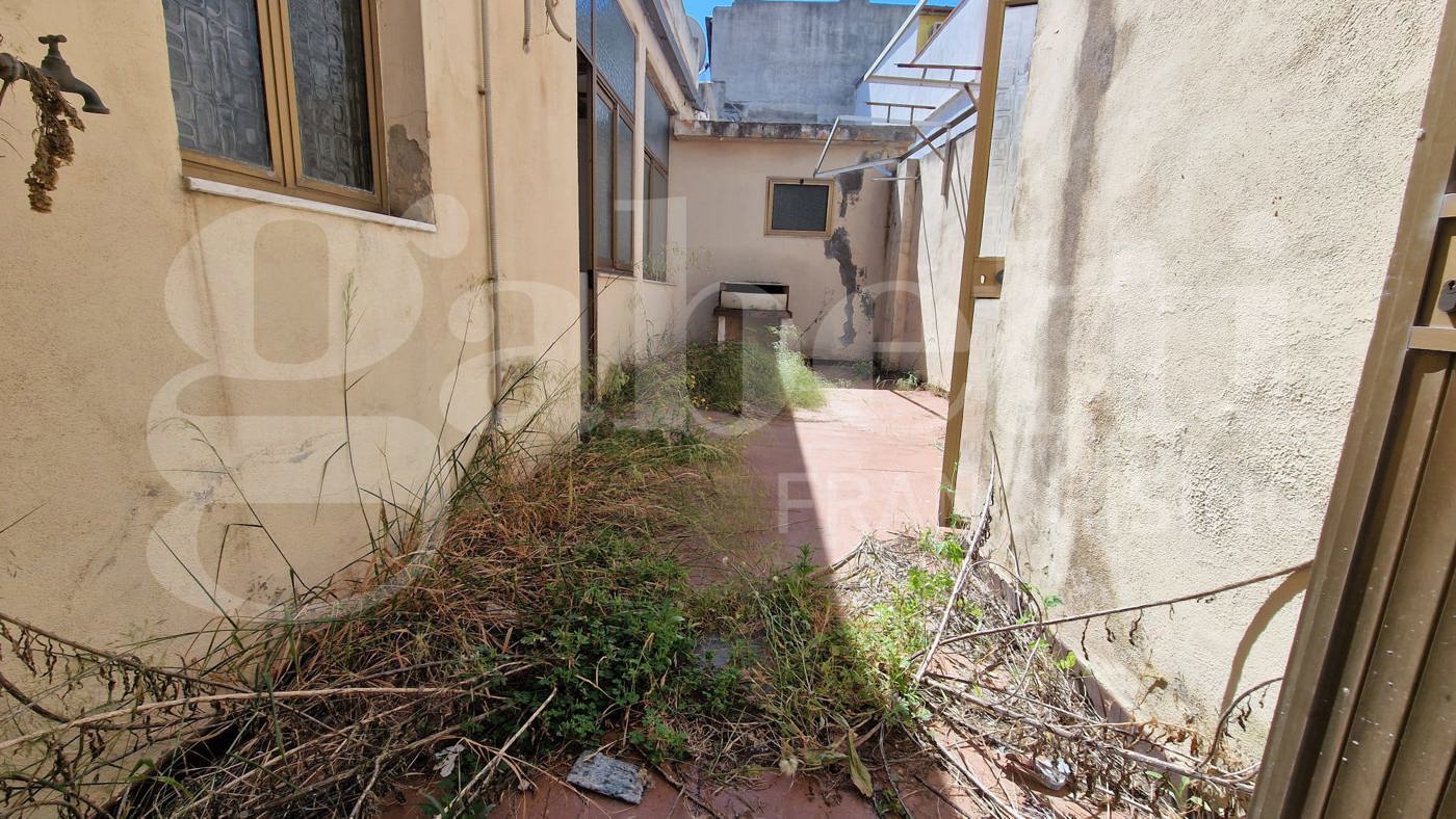 Casa indipendente da ristrutturare a Monserrato