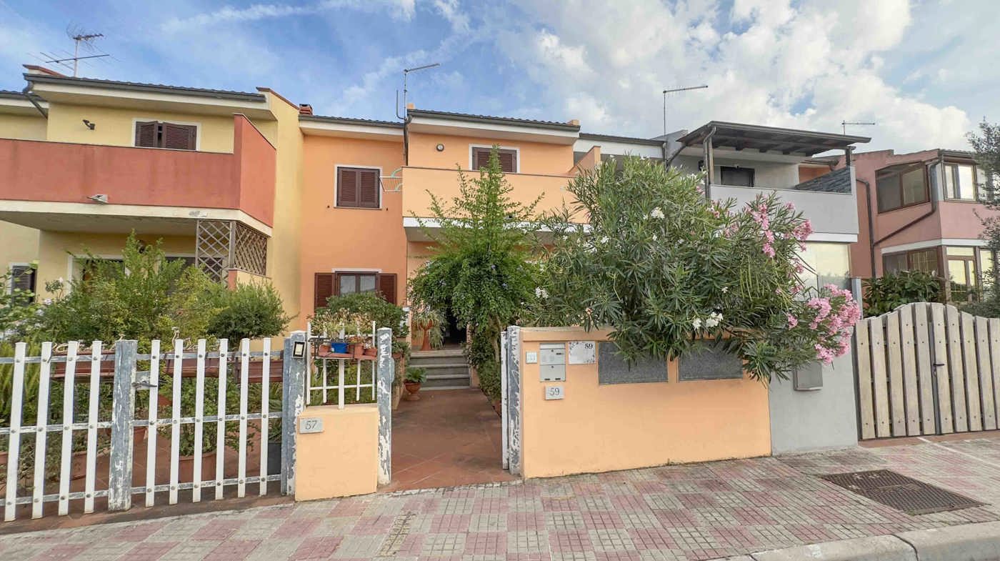 Villa con giardino a Olbia