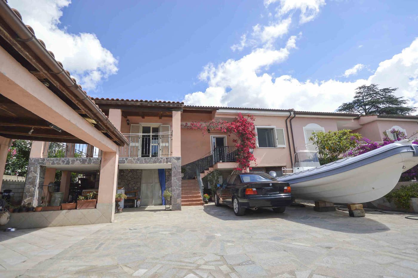 Casa indipendente con giardino a Olbia