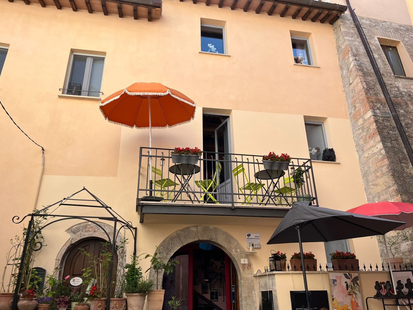 Negozio in affitto a Sellano