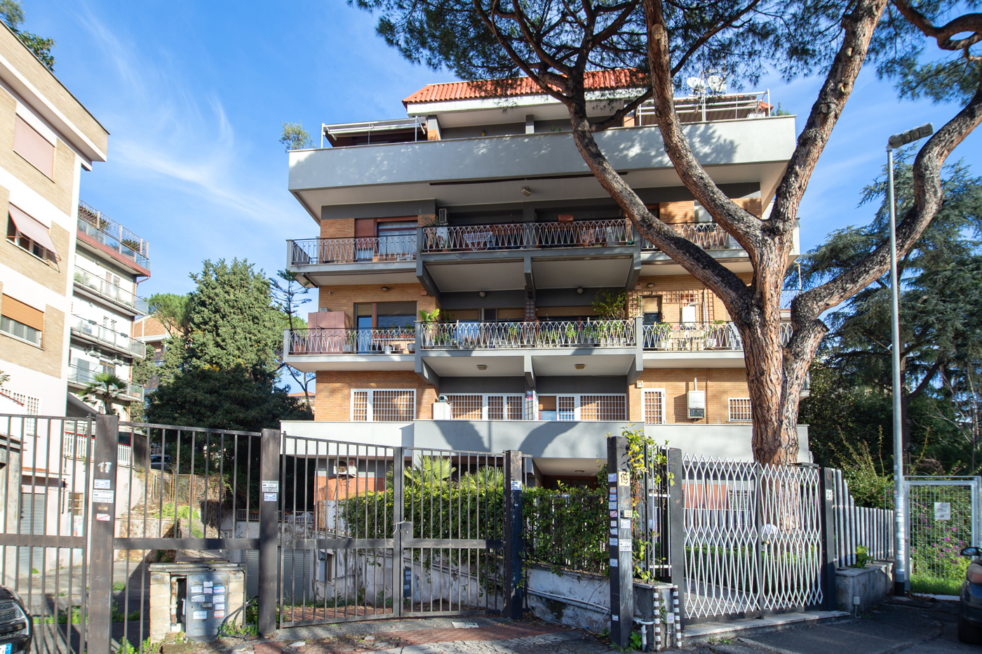 Trilocale da ristrutturare a Roma