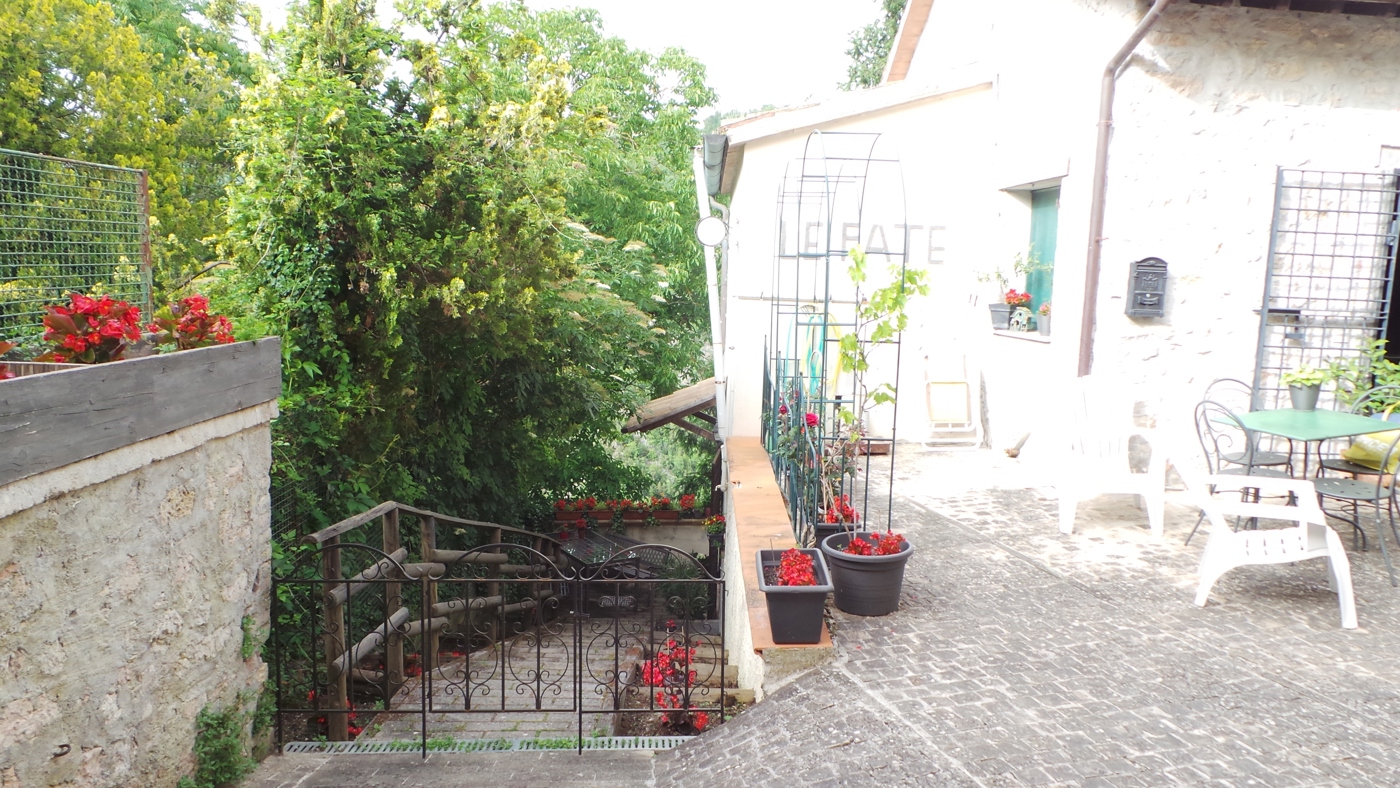 Appartamento in affitto a Sellano