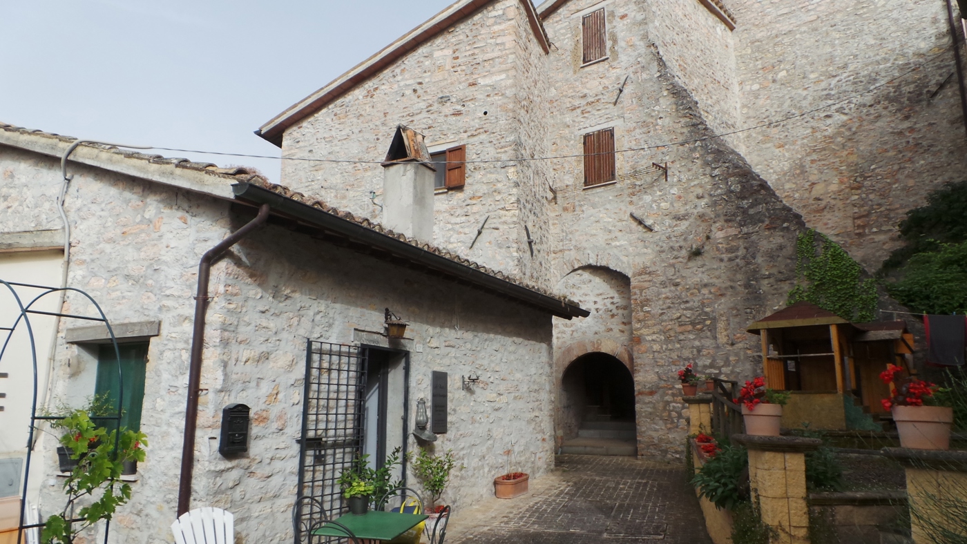 Appartamento in affitto a Sellano