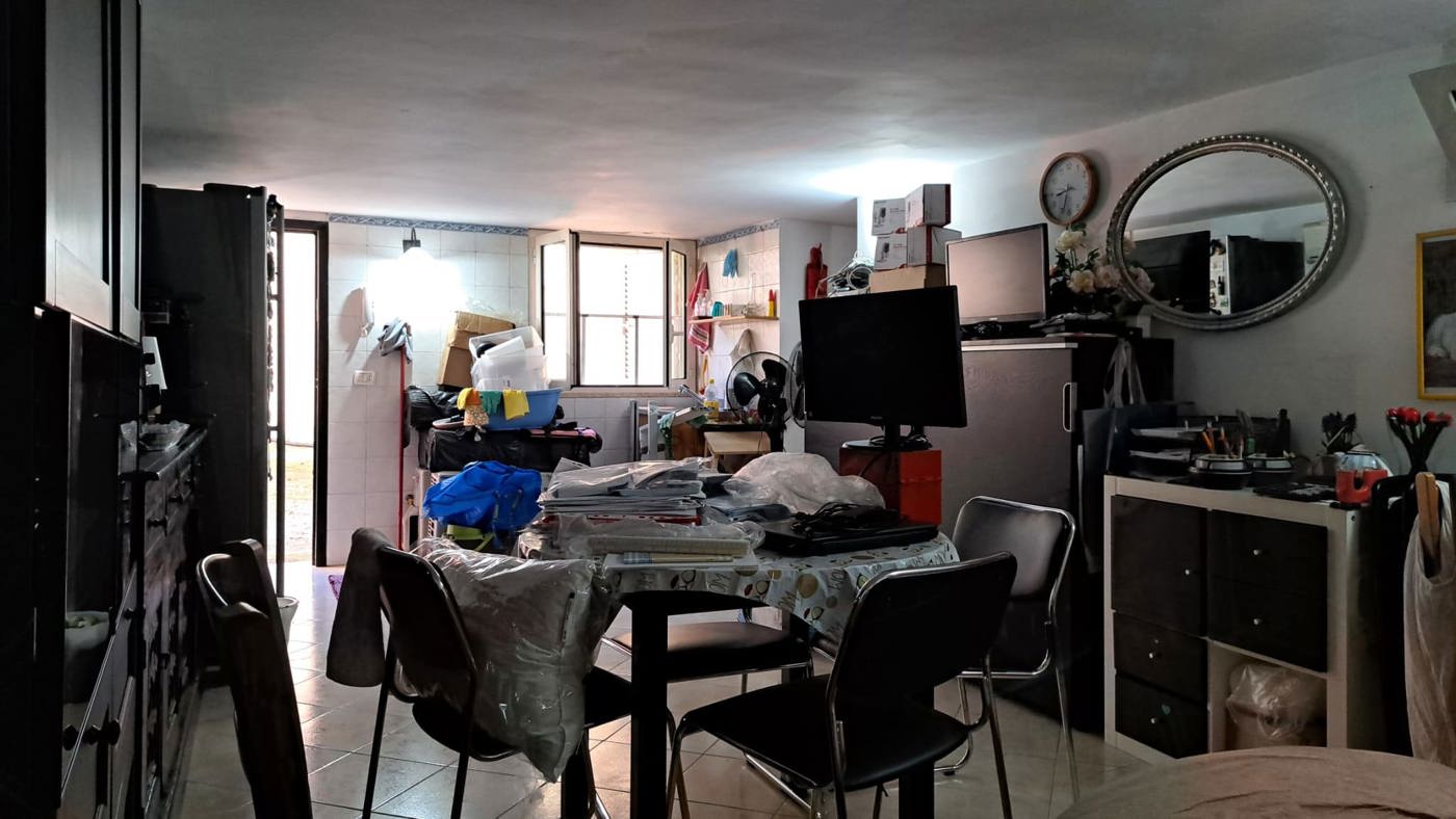 Box/Garage 30mq in vendita a Roma