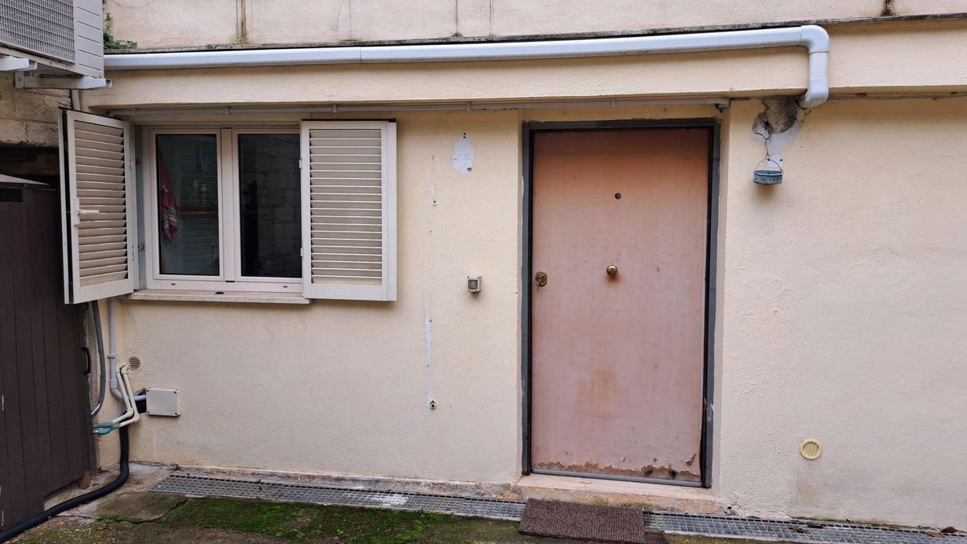 Box/Garage 30mq in vendita a Roma