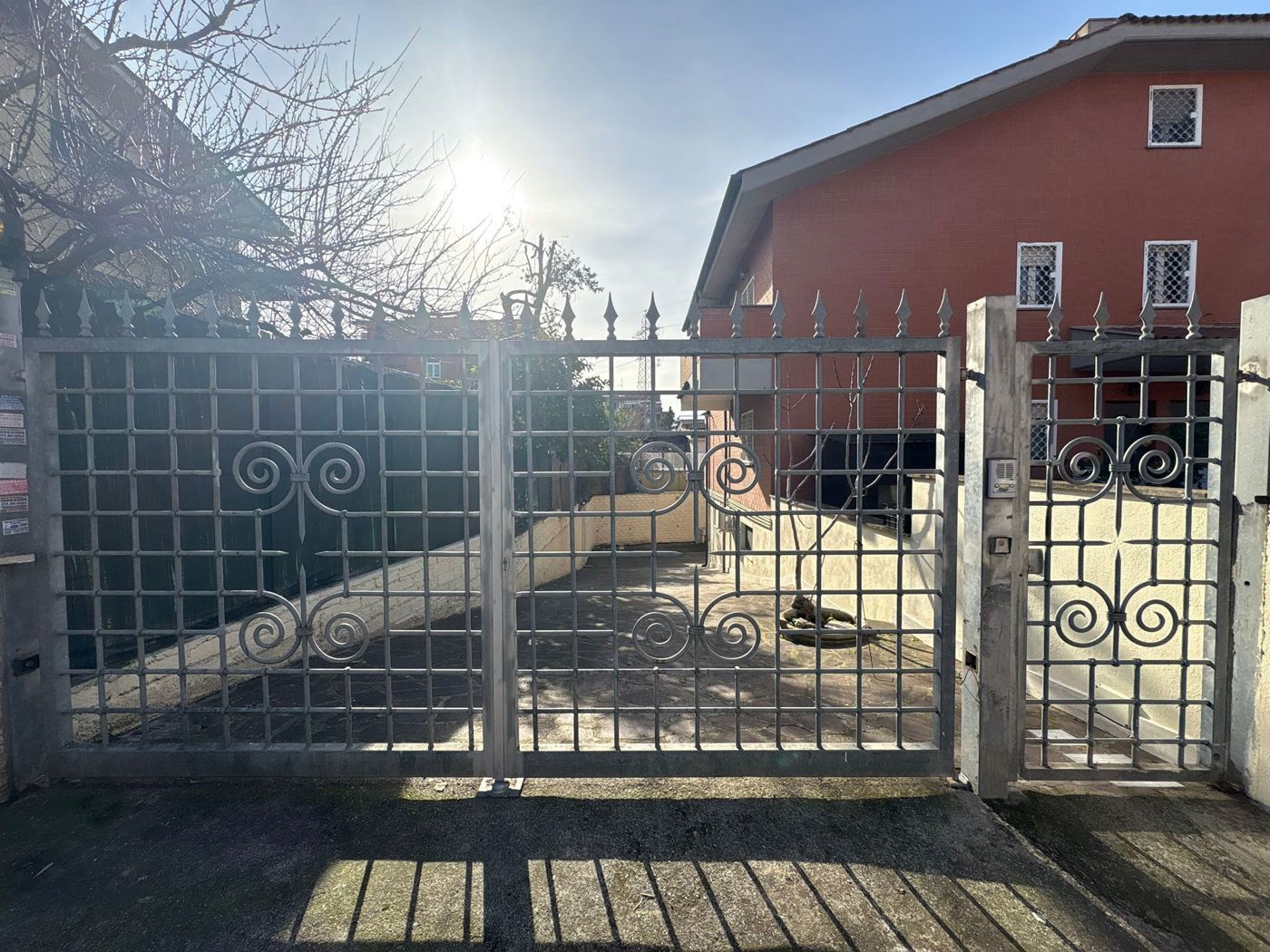 Box/Garage 30mq in vendita a Roma