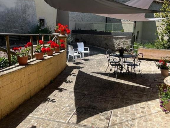 Casa indipendente in vendita a Sellano