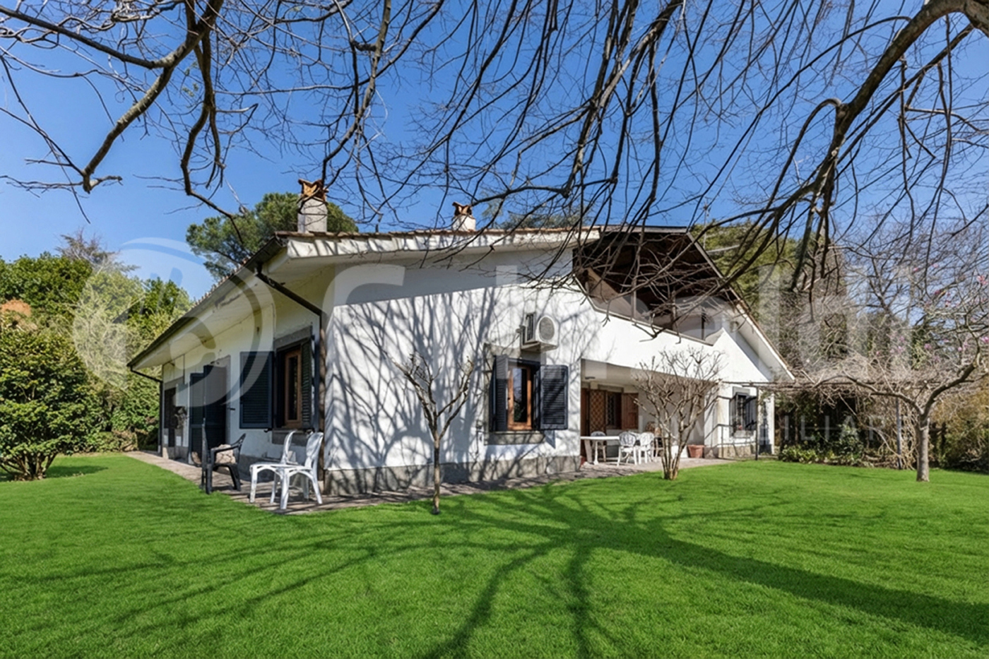 Villa con giardino a Roma