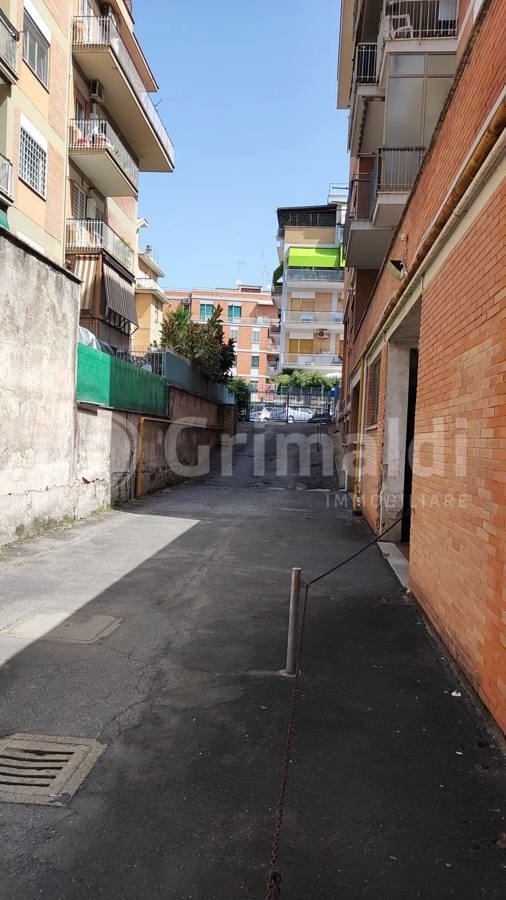 Negozio in affitto a Roma