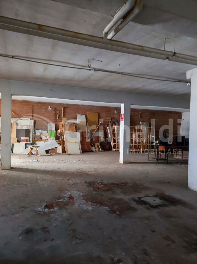 Negozio in affitto a Roma