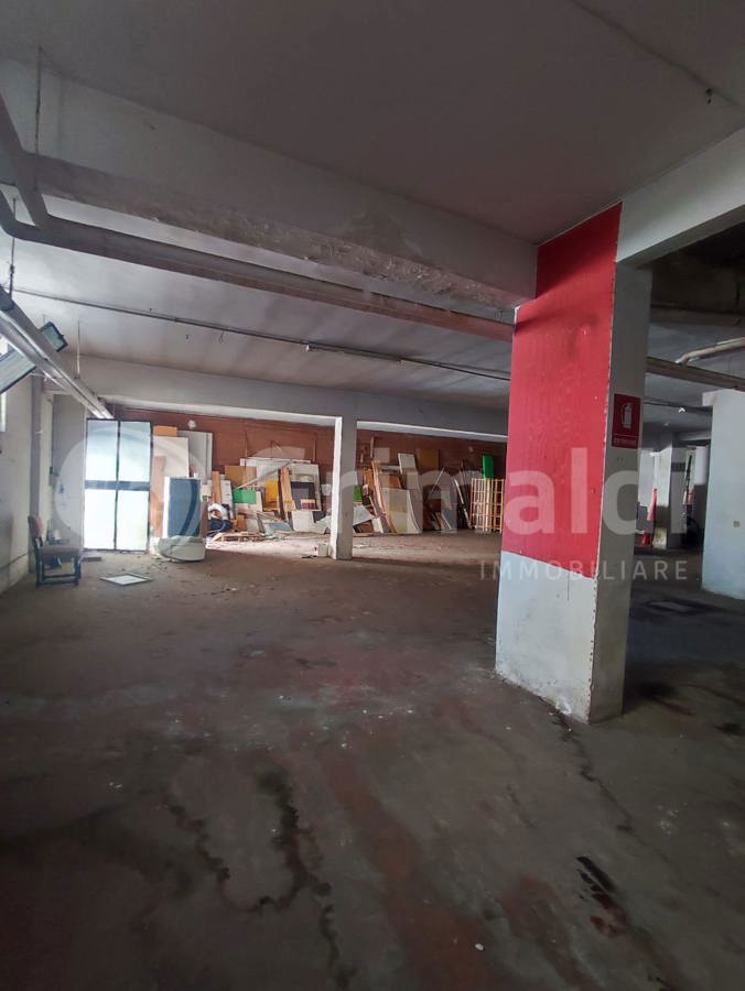 Negozio in affitto a Roma