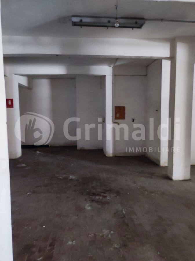 Negozio in affitto a Roma