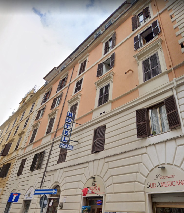 Attico arredato in affitto a Roma