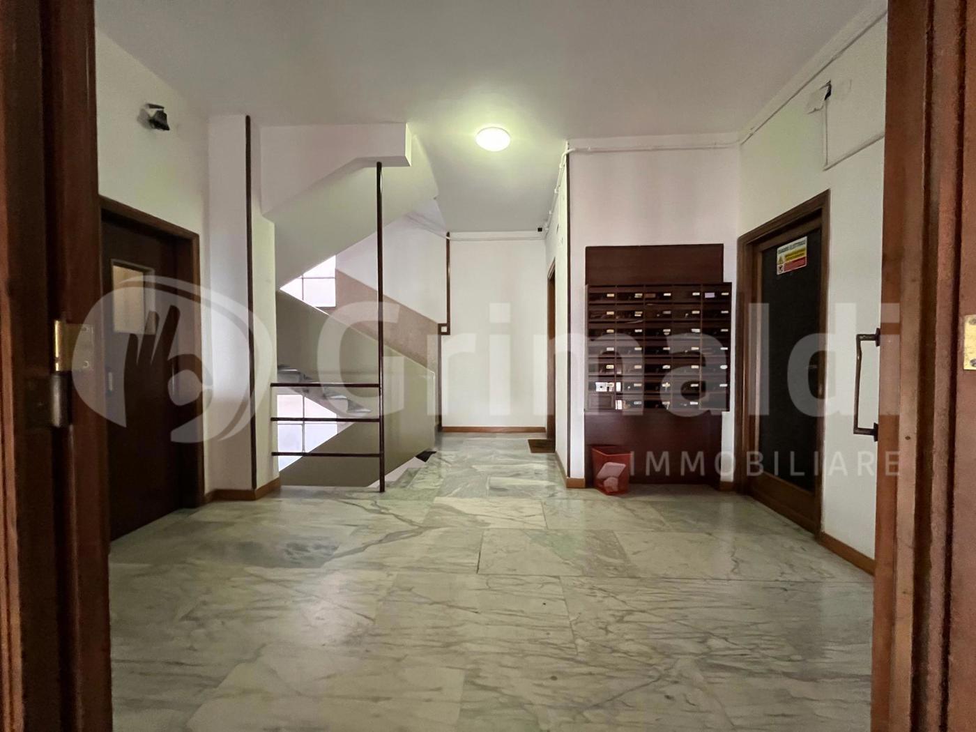 Monolocale arredato in affitto a Roma