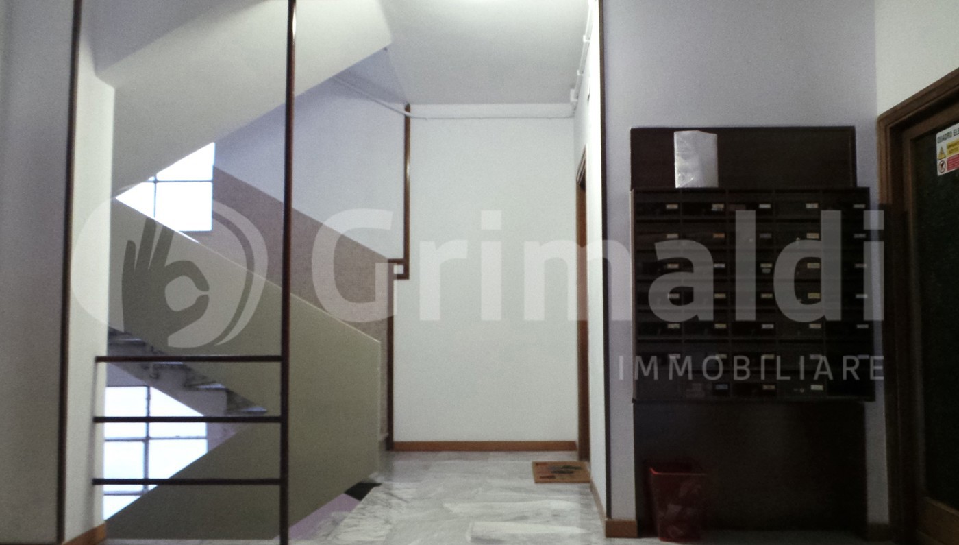 Monolocale arredato in affitto a Roma