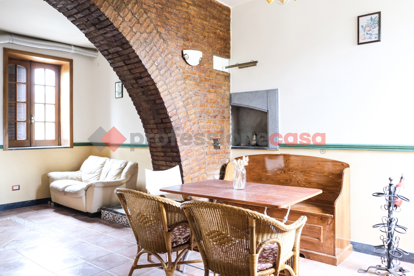 Casa indipendente con box a Monforte San Giorgio