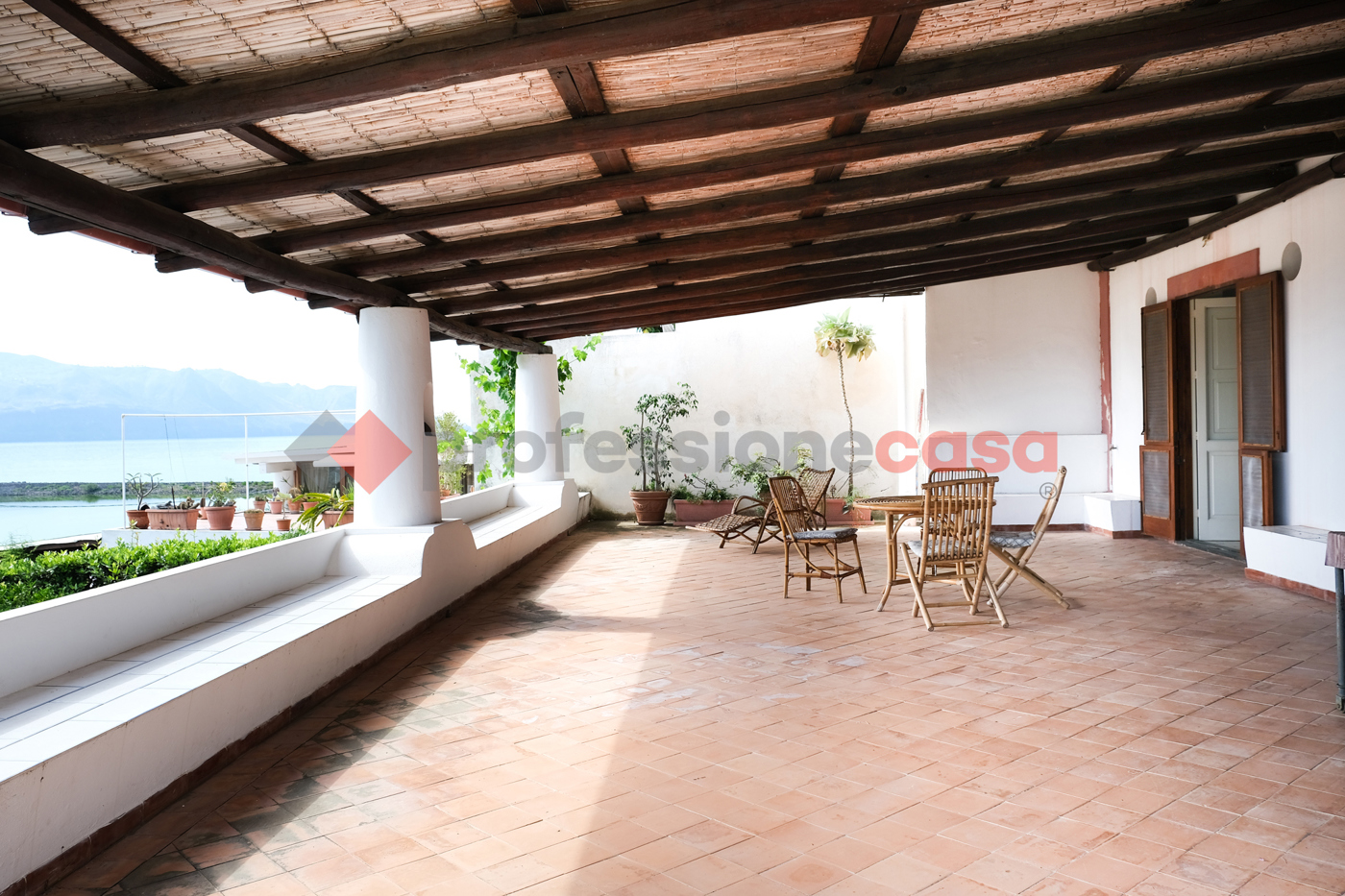 Villa con giardino a Santa Marina Salina