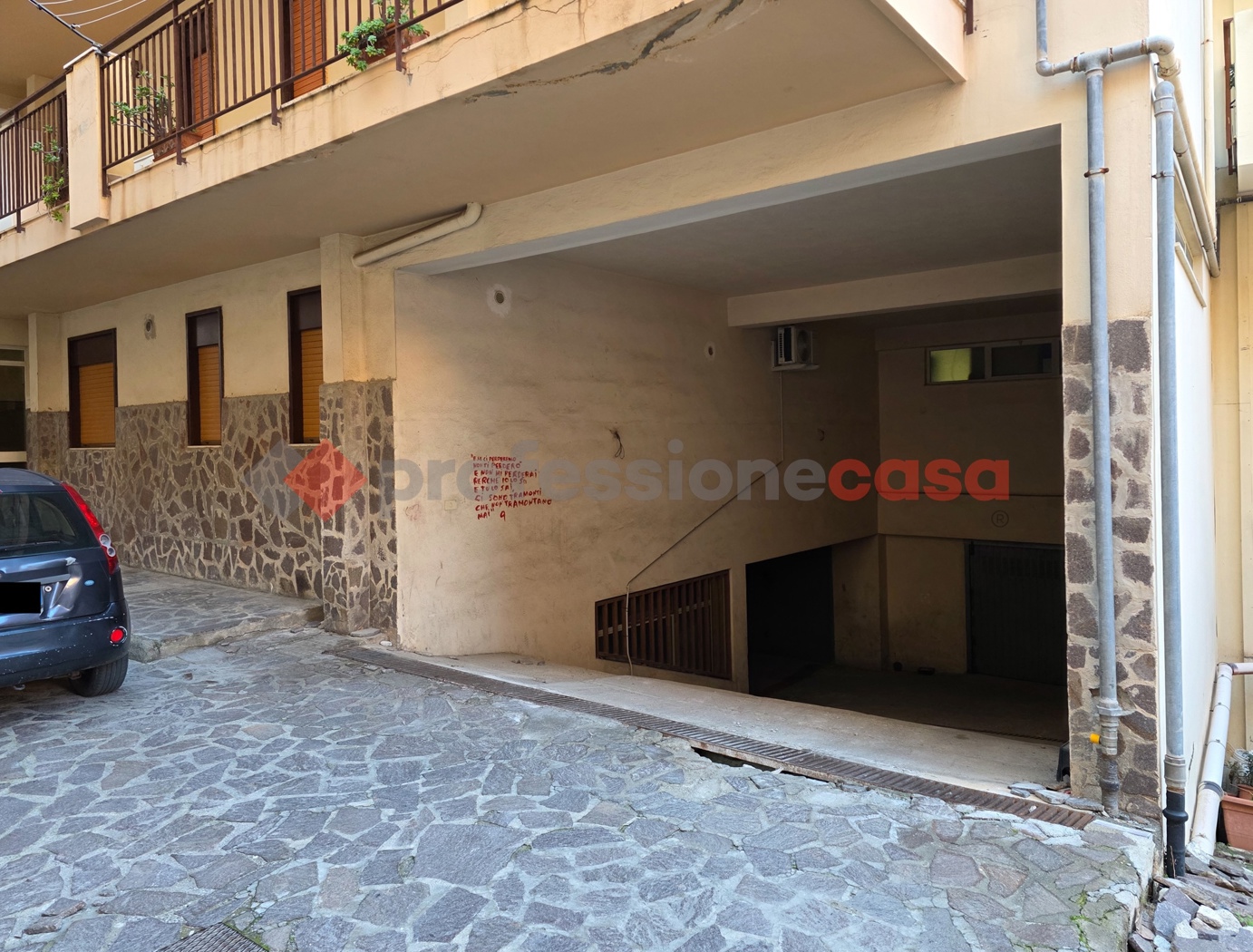 Box/Garage 31mq in vendita a Milazzo