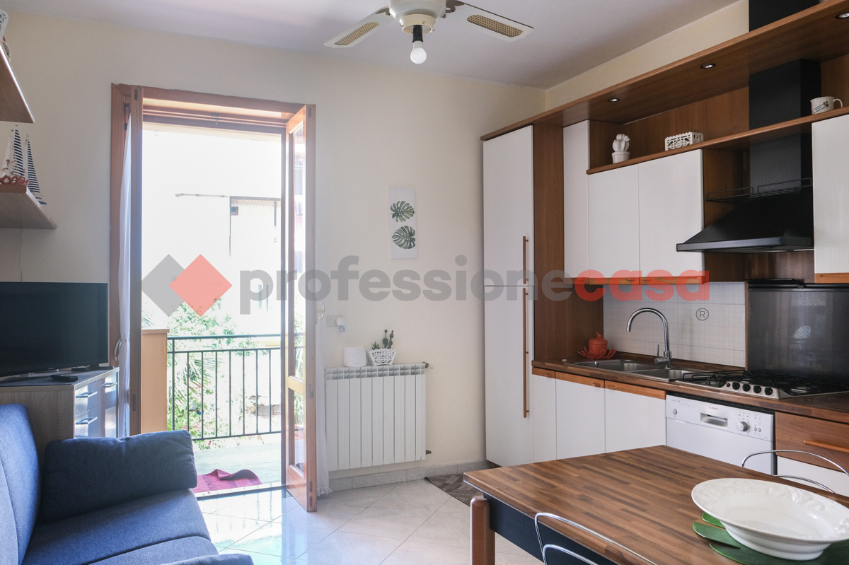 Quadrilocale arredato in affitto a Milazzo