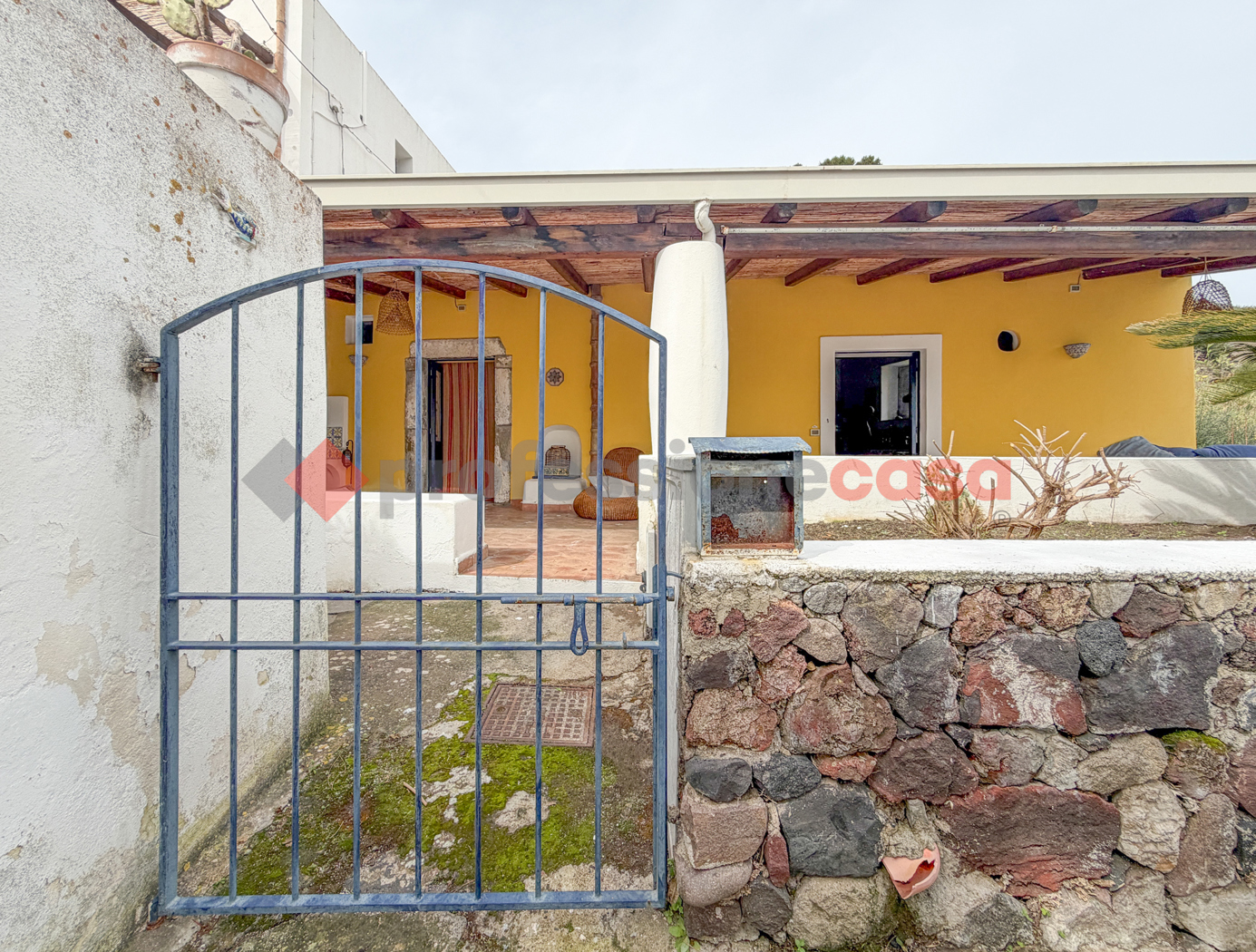 Casa indipendente in vendita a Santa Marina Salina