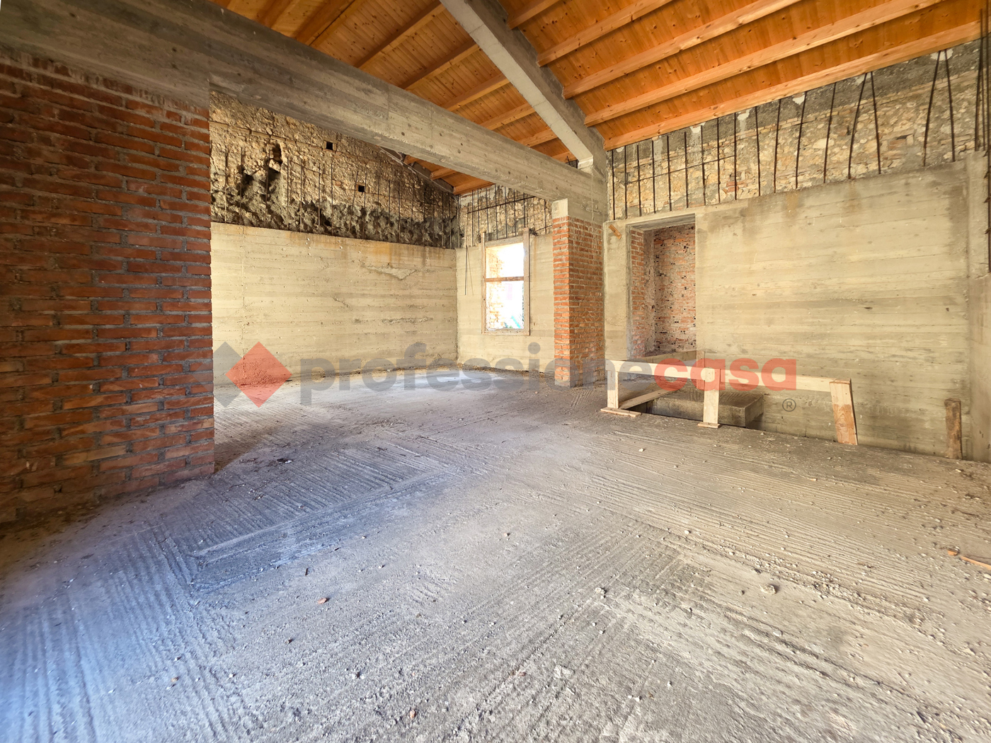 Casa indipendente da ristrutturare a Pace del Mela