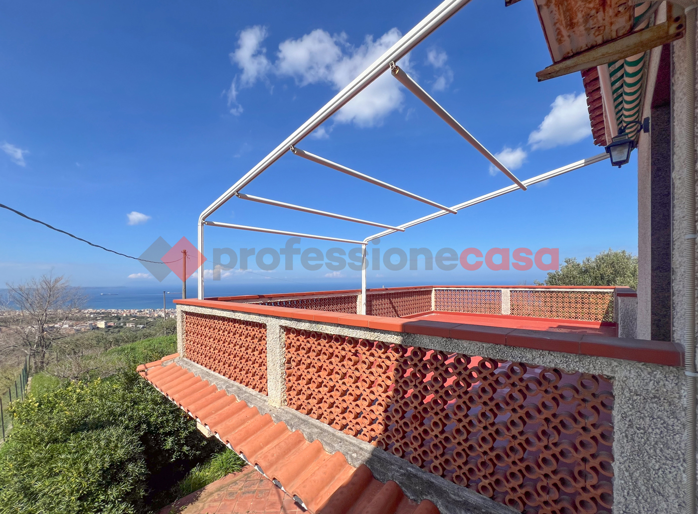 Casa indipendente con giardino a Spadafora