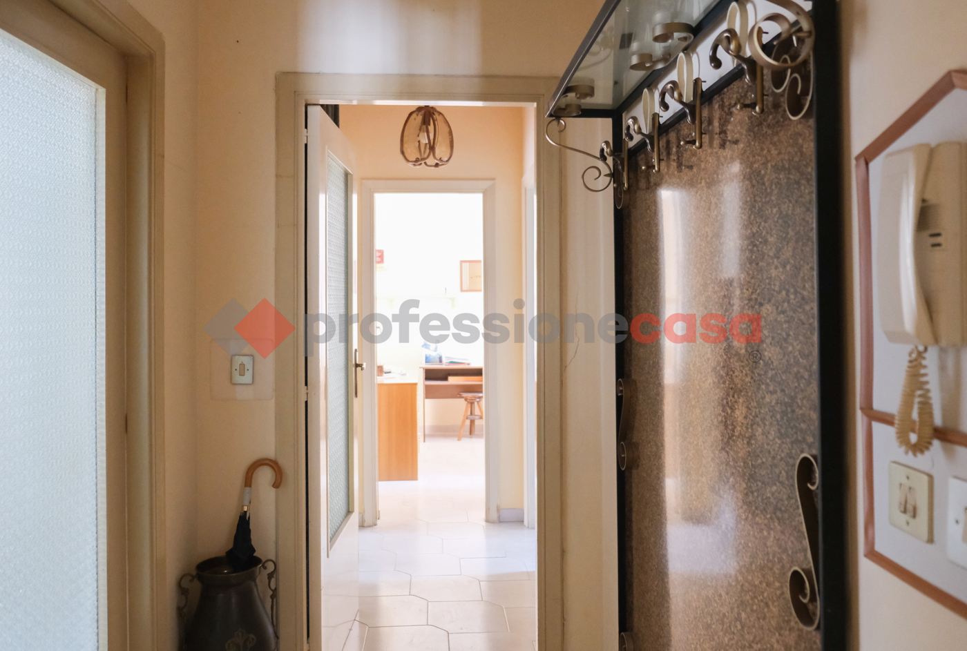 Quadrilocale in vendita a Barcellona Pozzo di Gotto