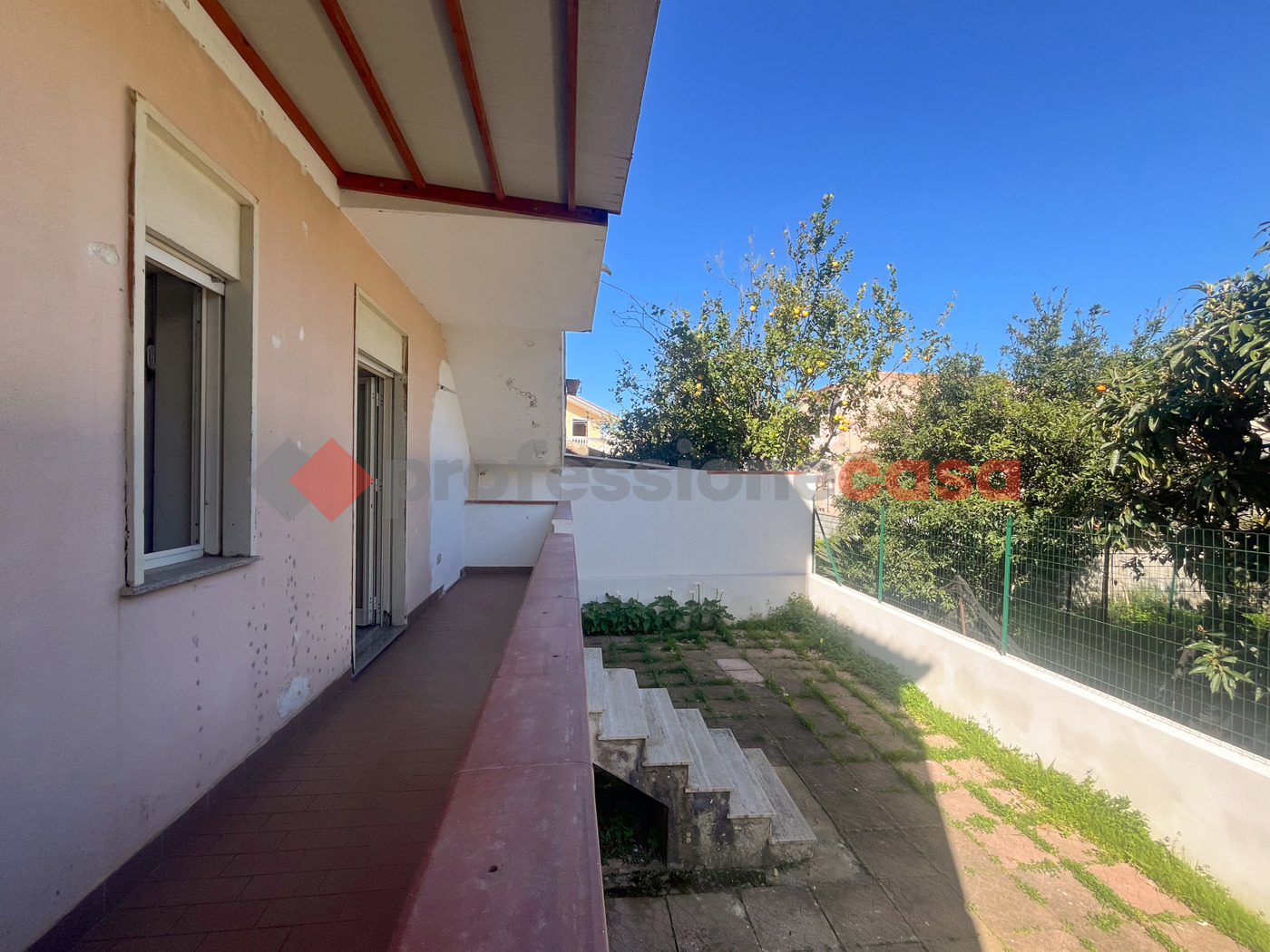 Trilocale con giardino a Milazzo
