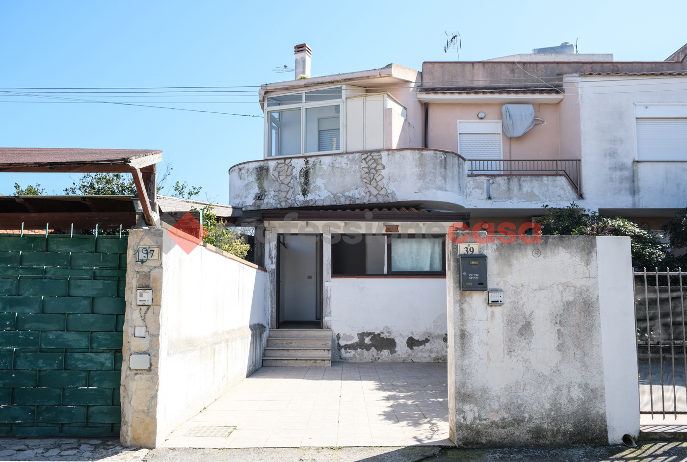 Trilocale con giardino a Milazzo
