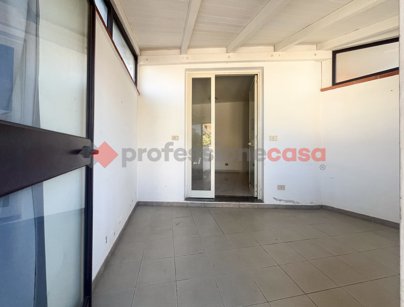 Trilocale con giardino a Milazzo