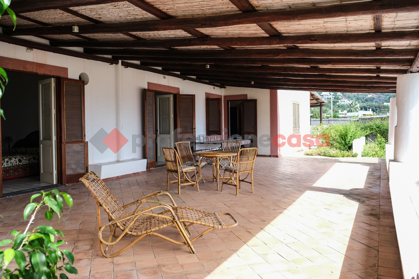 Villa con giardino a Santa Marina Salina