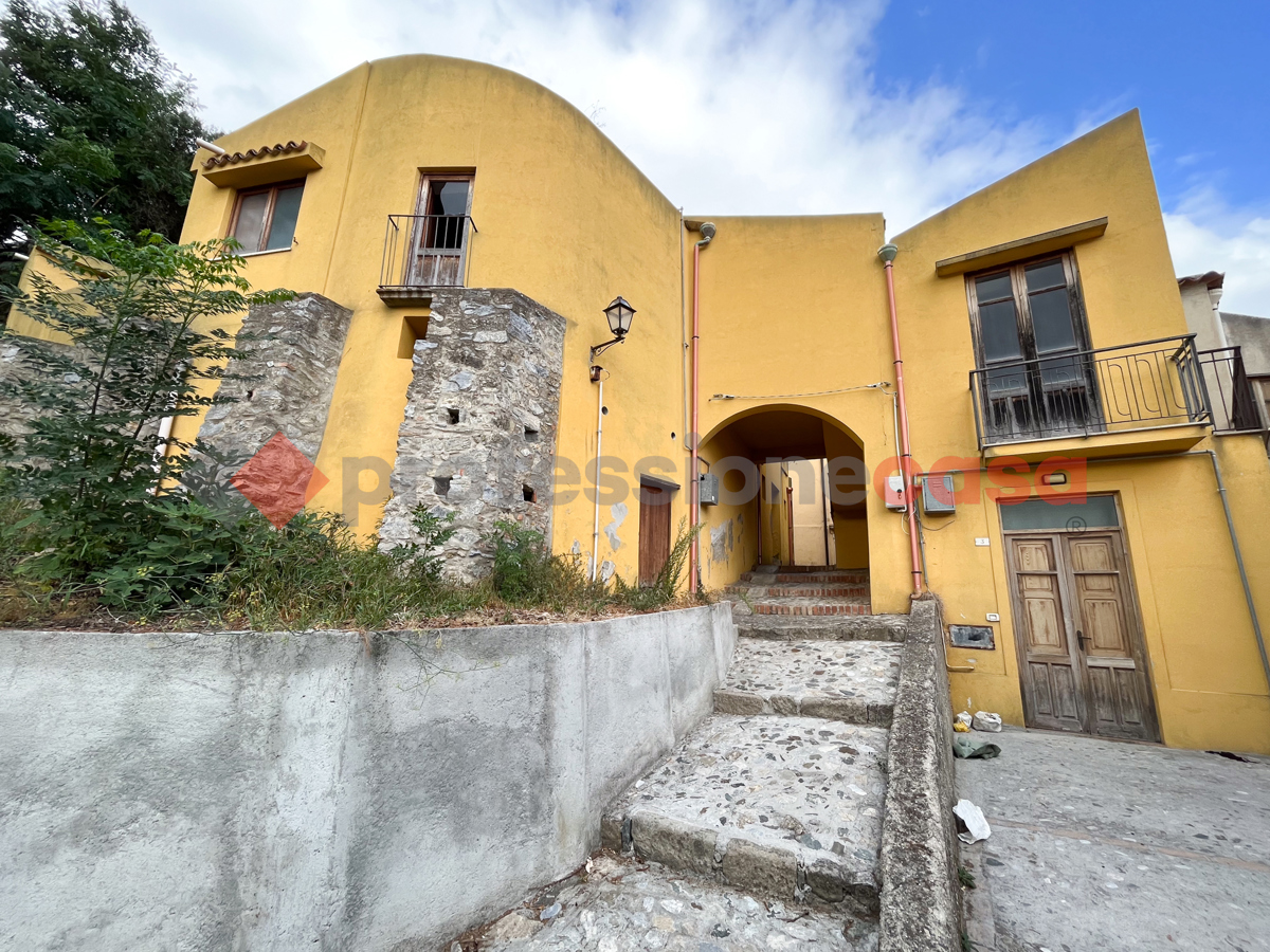 Casa indipendente da ristrutturare a Castroreale
