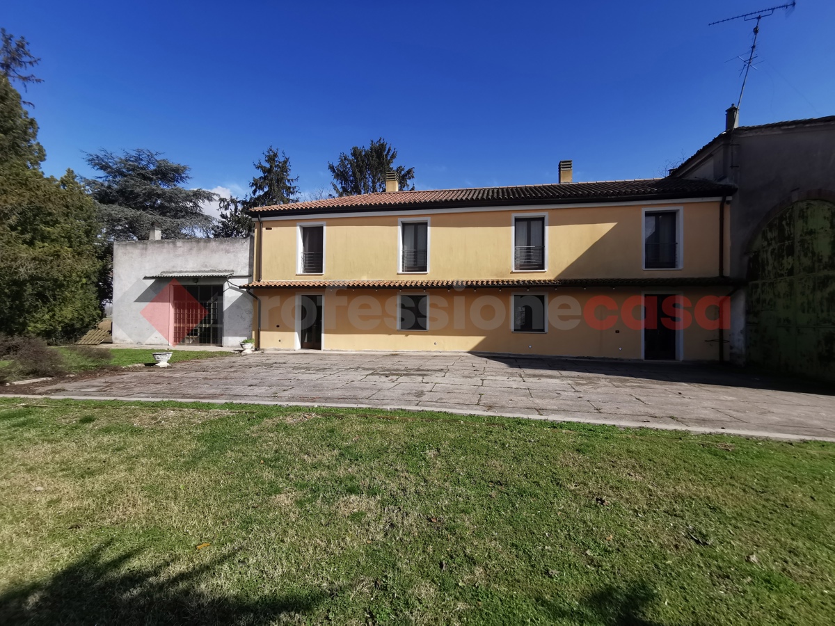 Villa Bifamiliare con giardino a Gazzo Veronese