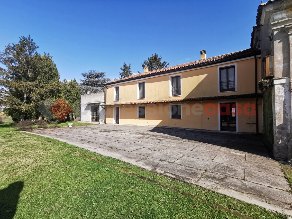 Villa Bifamiliare con giardino a Gazzo Veronese