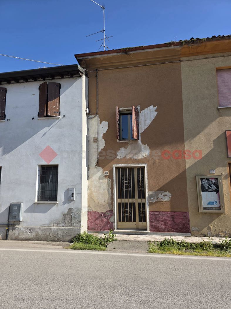 Villa da ristrutturare a Villimpenta