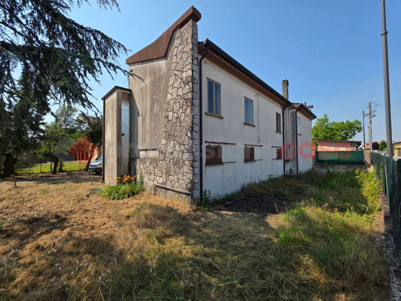 Casa indipendente con giardino a Concamarise