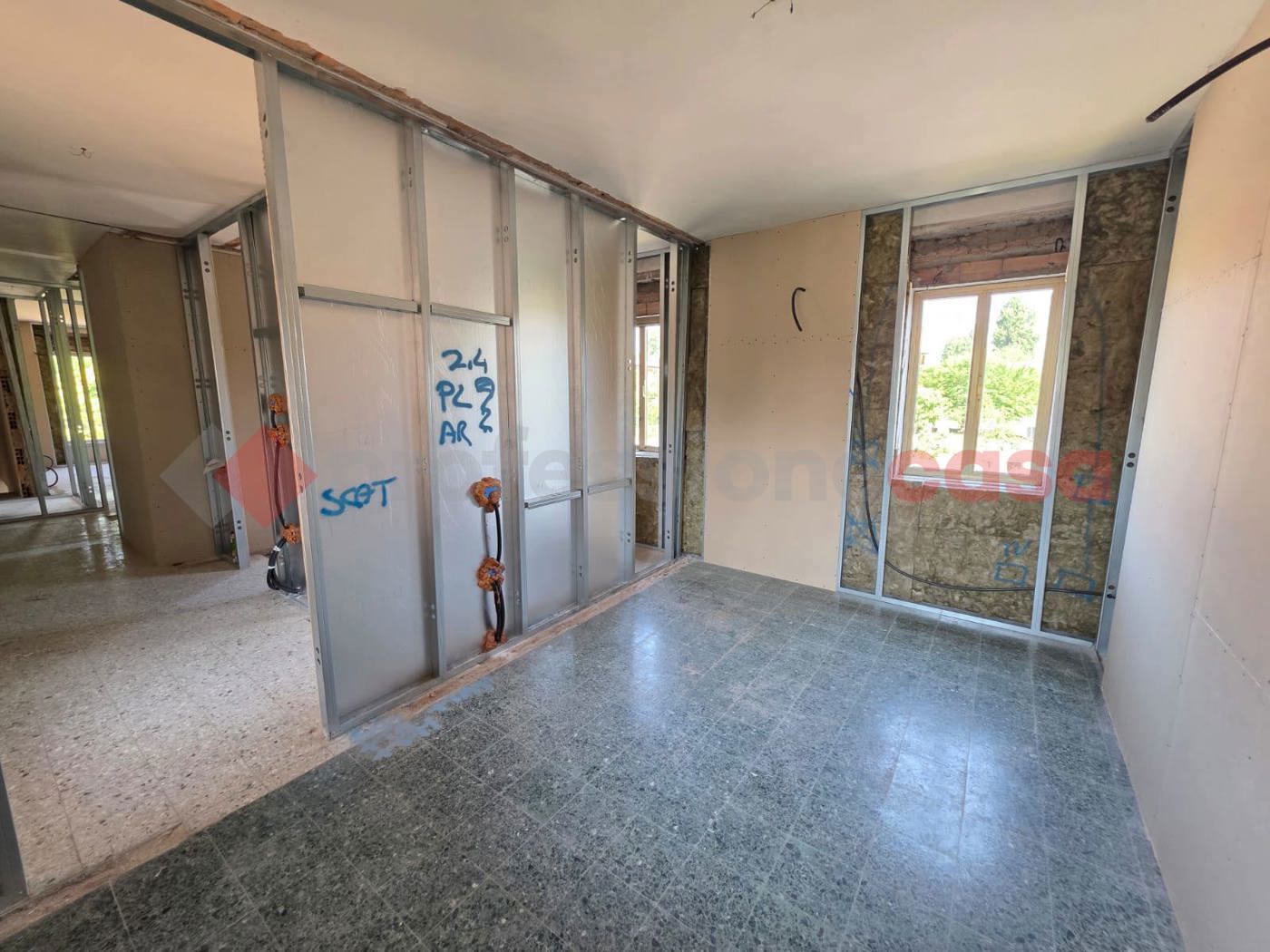 Casa indipendente con giardino a Concamarise