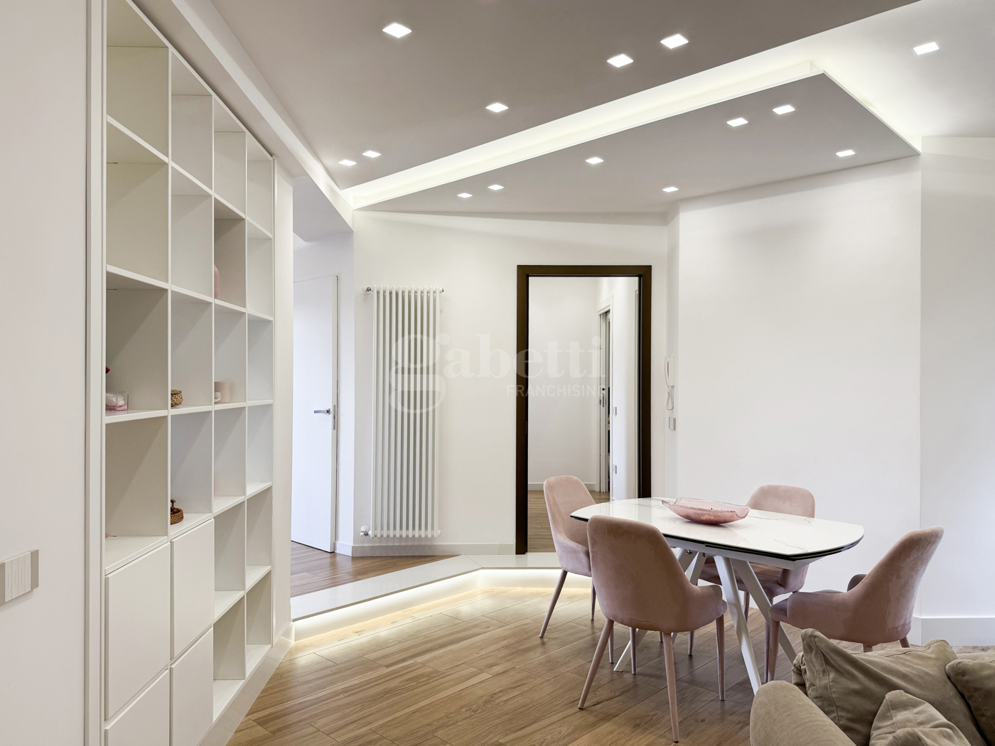 Trilocale ristrutturato a Napoli